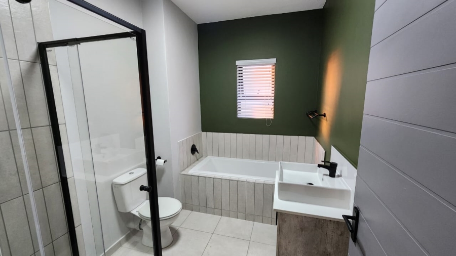 To Let 3 Bedroom Property for Rent in Waterval East North West